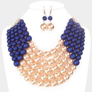 Chunky multi layered pearl necklace